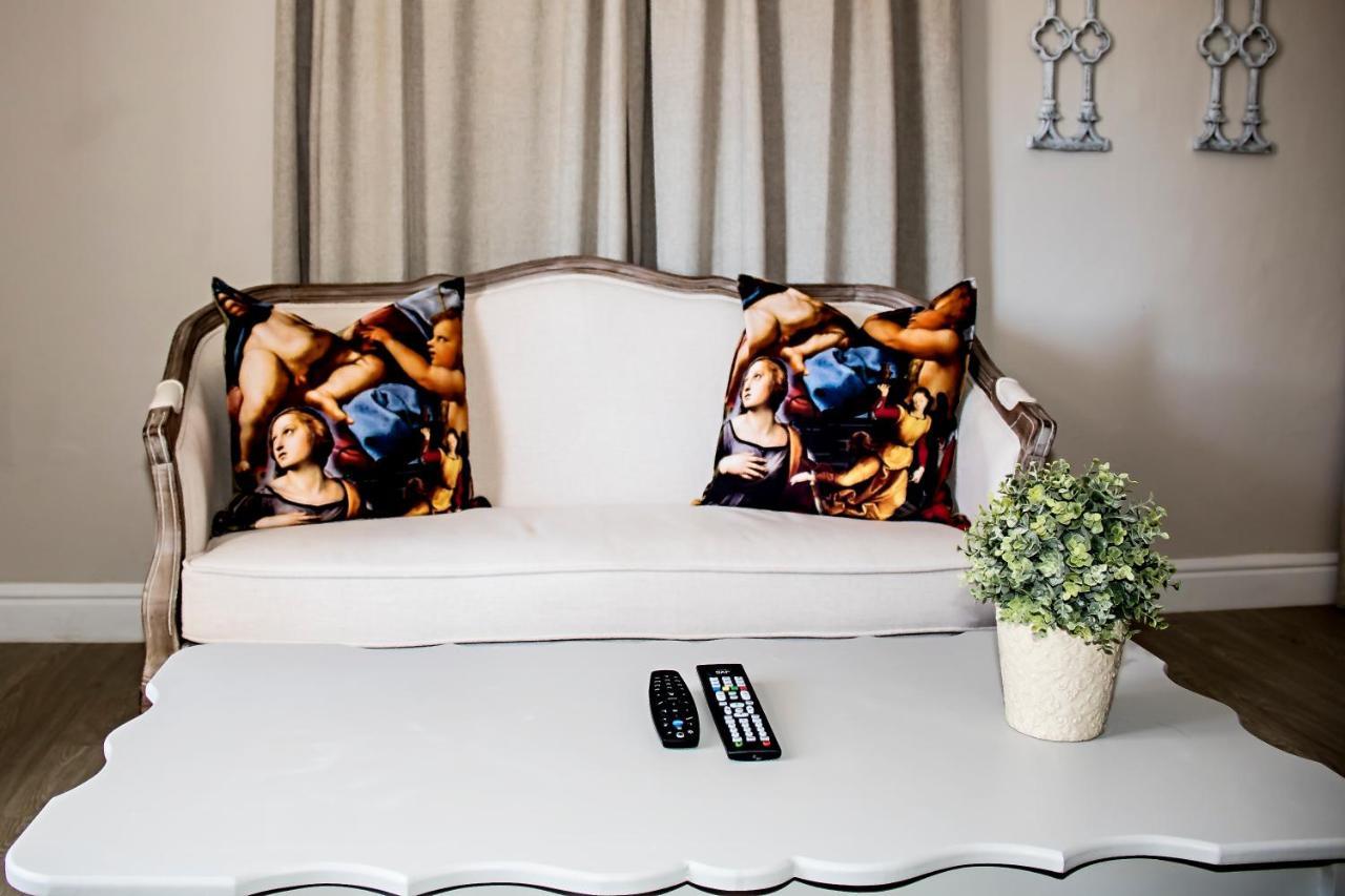 French Karoo Guesthouse Beaufort West Ngoại thất bức ảnh