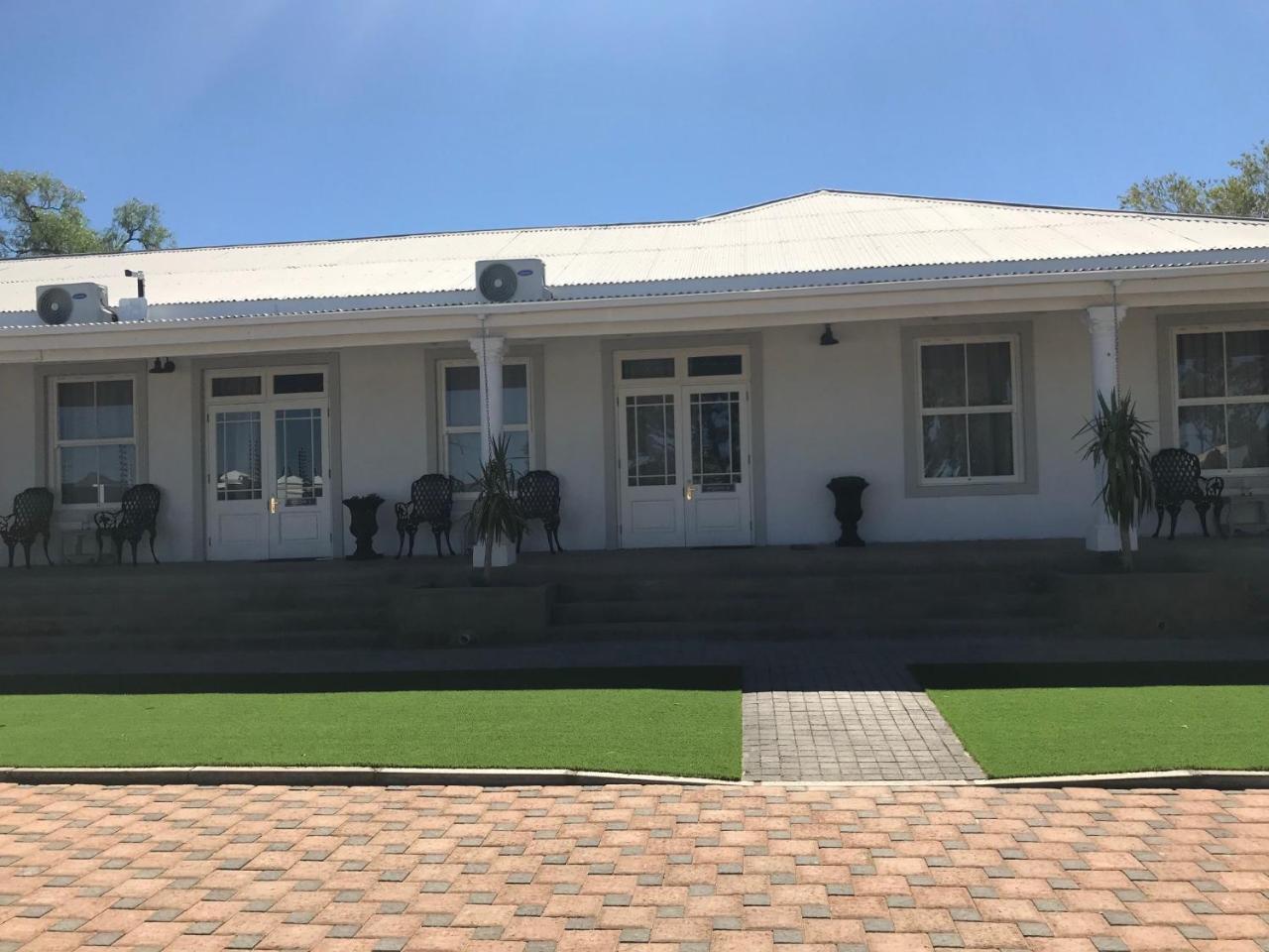 French Karoo Guesthouse Beaufort West Ngoại thất bức ảnh