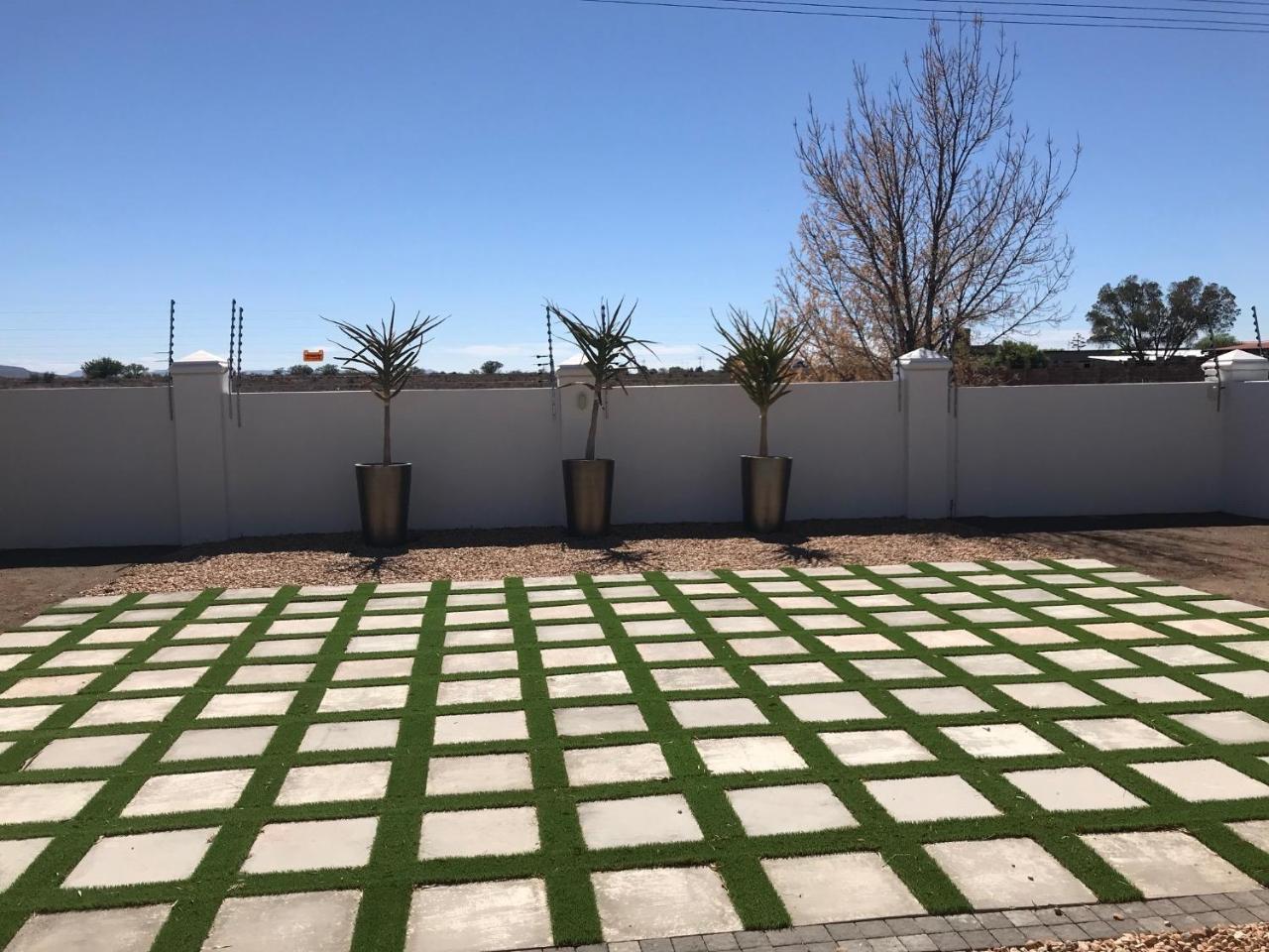French Karoo Guesthouse Beaufort West Ngoại thất bức ảnh